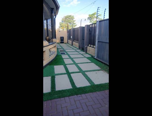 4 BEDROOM HOUSE FOR SALE IN KENSINGTON